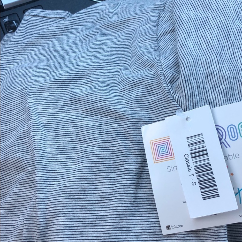 Lularoe classic t